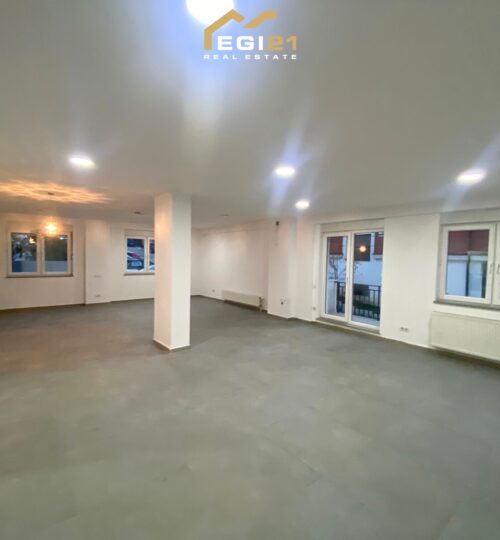 Banesë/Zyrë 89m² për SHITJE, Rruga C