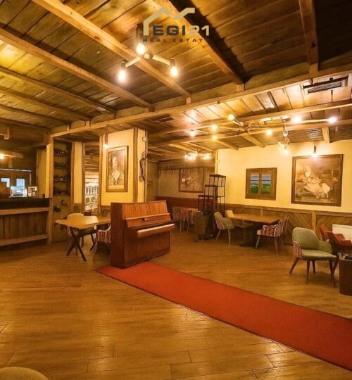 Lokal 250m² për SHITJE, Rruga B