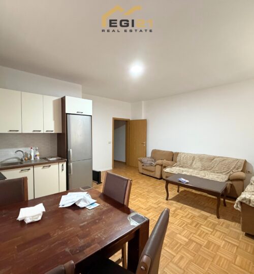 Banesë 120m²  për QIRA, Emshir