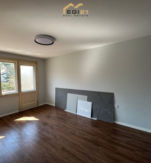 Zyrë 74m² për QIRA, Qendër