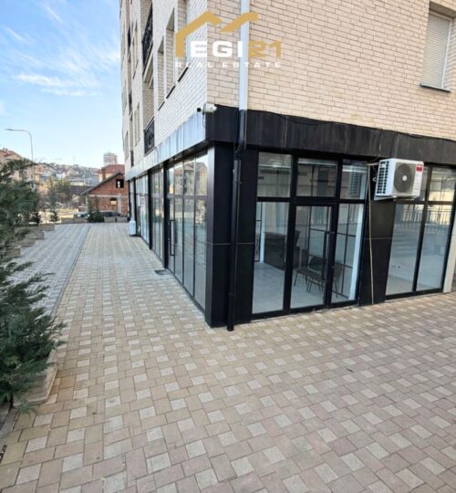 Lokal 48m² për QIRA, Rruga C