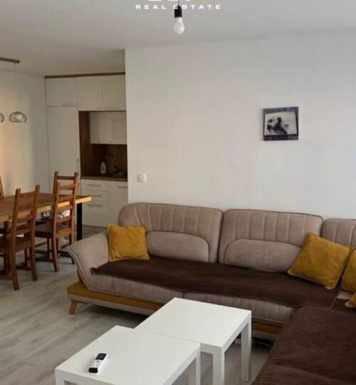 Banesë për #QIRA 2+1 – Bregu i Diellit, Prishtinë!